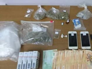 Φωτογραφία για Δείτε τι εντόπισαν οι αστυνομικοί στην οικία του 40χρονου στη Ναύπακτο – Σημαντικές ποσότητες ναρκωτικών ουσιών (ΦΩΤΟ)