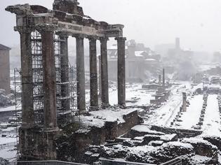 Φωτογραφία για Φωτογραφίες: Η σφοδρότερη χιονόπτωση των τελευταίων 6 ετών στη Ρώμη