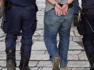 Φωτογραφία για Ψαχνά: Συνελήφθησαν δύο Ρουμάνοι για κλοπές εξωλέμβιων μηχανών -  Κατηγορούνται και για απείθεια, εξύβριση, απειλή σε βάρος αστυνομικών