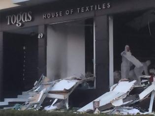 Φωτογραφία για Ισχυρή έκρηξη σε κατάστημα επίπλων στη λεωφόρο Βουλιαγμένης (βίντεο)