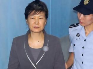 Φωτογραφία για Νότια Κορέα: Την 30ετή φυλάκιση της πρώην προέδρου Παρκ Γκουν-χιέ, ζητούν εισαγγελείς