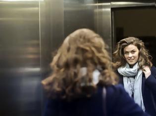 Φωτογραφία για Γιατί τα ασανσέρ έχουν καθρέφτες;