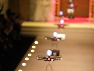 Φωτογραφία για Drones έκαναν πασαρέλα στην επίδειξη των Dolce Gabbana