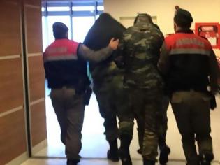 Φωτογραφία για Τουρκικό σόου με την μεταφορά των Ελλήνων στρατιωτικών στο δικαστήριο (βίντεο & φωτογραφίες)