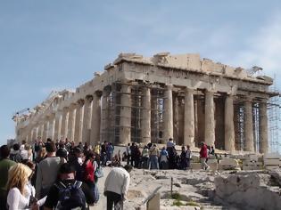 Φωτογραφία για Εξαρθρώθηκε σπείρα νεαρών - Λήστευαν τουρίστες στην Ακρόπολη