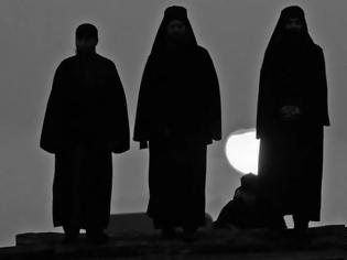 Φωτογραφία για Οι 12 Αόρατοι μοναχοί του Αγίου Όρους - Ποιο είναι; - Τι λέει η παράδοση... [photos]