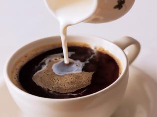 Φωτογραφία για Τρεις λόγοι για να μην πίνετε καφέ με γάλα