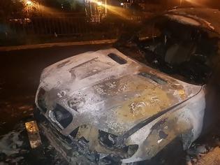 Φωτογραφία για Έκαψαν το αυτοκίνητο του πρώην προέδρου της ΟΝΝΕΔ Γιάννη Κουλιζάκου