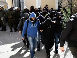 Φωτογραφία για «Combat 18 Hellas»: Ως μέλη εγκληματικής οργάνωσης κατηγορούνται οι επτά από τους έντεκα