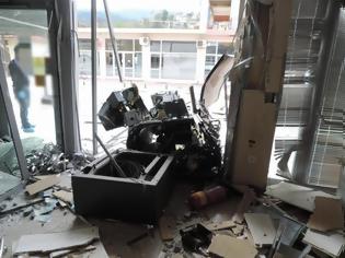 Φωτογραφία για Θεσσαλονίκη: Νέα έκρηξη σε ΑΤΜ – Το ανατίναξαν με αέριο και βούτηξαν τα χρήματα που υπήρχαν μέσα!