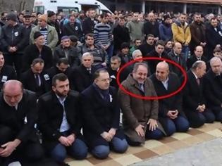 Φωτογραφία για Σάλος με βουλευτή του AKP! Έκλαιγε… από τα γέλια σε κηδεία λοχία που σκοτώθηκε στο Αφρίν
