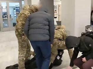 Φωτογραφία για Ρώσοι στρατιώτες συλλαμβάνουν τζιχαντιστή στο Καλίνινγκραντ