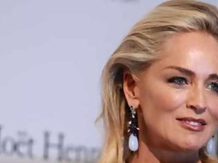 Φωτογραφία για Sharon Stone: Γιορτάζει τα 60 της με μία σέξι φωτογράφιση για τους New York Times