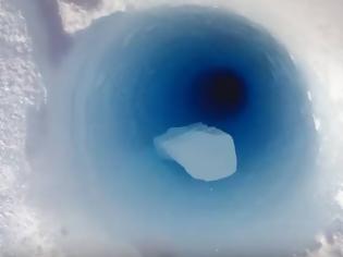 Φωτογραφία για Ο ήχος που κάνει ένα παγάκι μέσα σε μια τρύπα 90 μέτρων είναι εντυπωσιακός [video]