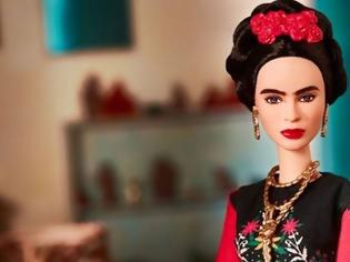 Φωτογραφία για Συγγενής της Frida Kahlo ζητά τον επανασχεδιασμό της κούκλας Barbie της διάσημης ζωγράφου