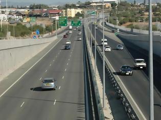 Φωτογραφία για Κύπρος: Αυστηρός έλεγχος για άδειες κυκλοφορίας - Στους δρόμους η τροχαία