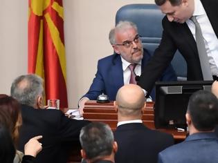 Φωτογραφία για «Ροντέο» η Βουλή της ΠΓΔΜ για τη χρήση της αλβανικής γλώσσας