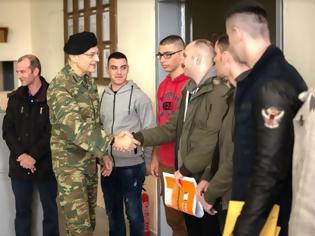Φωτογραφία για Επίσκεψη Αρχηγού ΓΕΣ σε Σημεία Υποδοχής Οπλιτών Θητείας στην Περιοχή Ευθύνης του Γ΄ Σώματος Στρατού
