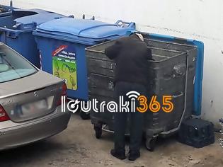 Φωτογραφία για Σοκαριστικές εικόνες στο Λουτράκι: Ψάχνουν στα σκουπίδια για λίγο φαγητό [video]