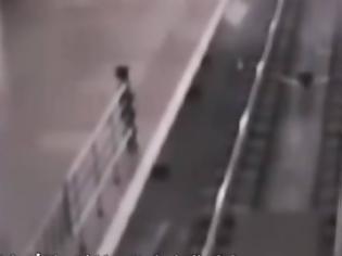 Φωτογραφία για Ανατριχιαστικό βίντεο: Τρένο - φάντασμα μεταφέρει επιβάτες στο άγνωστο