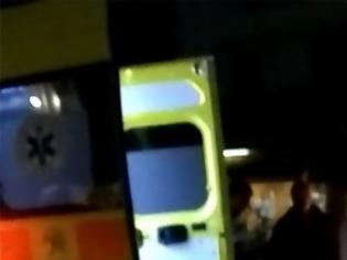 Φωτογραφία για Στο νοσοκομείο 12χρονος μετά από σύγκρουση αυτοκινήτου με μοτοσικλέτα στην Αμφιλοχία (βίντεο)
