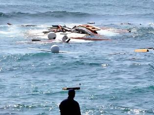 Φωτογραφία για ΕΚΤΑΚΤΟ: Πολύνεκρο ναυάγιο στο Αγαθονήσι - Μεταξύ των θυμάτων και παιδιά