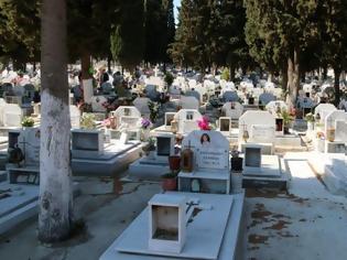 Φωτογραφία για Κρήτη: Πήγε στον οικογενειακό τάφο και διαπίστωσε το... μακάβριο λάθος