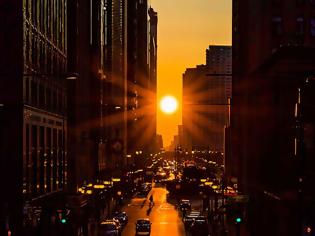 Φωτογραφία για Chicagohenge: Equinox in an Aligned City