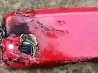 Φωτογραφία για ΣΟΚ: Νεκρή 18χρονη - Τη «σκότωσε» το κινητό της