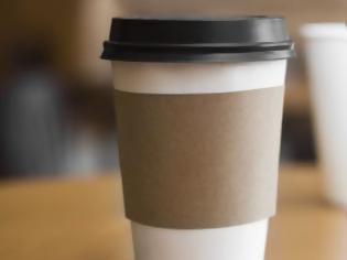 Φωτογραφία για Μετά το τέλος στην πλαστική σακούλα έρχεται και φόρος περιορισμού στα πλαστικά ποτήρια του καφέ