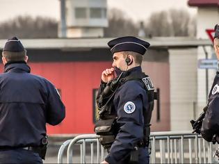 Φωτογραφία για Τρομοκρατικό χτύπημα στη Γαλλία: Πυροβολισμοί κατά αστυνομικών από τζιχαντιστή που κρατά ομήρους - 2 νεκροί