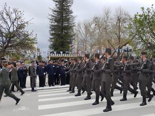 Φωτογραφία για Τρίκαλα: Εντυπωσιακή η Στρατιωτική Παρέλαση με το πέρασμα των σπουδαστών της ΣΜΥ (ΦΩΤΟ-ΒΙΝΤΕΟ)