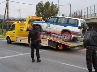 Φωτογραφία για Πάτρα: Αυτοκίνητο της ΕΛ.ΑΣ. ξέμεινε στο δρόμο - Μεταφέρθηκε με γερανό σε συνεργείο