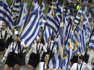 Φωτογραφία για Εκτός ελέγχου η κατάσταση - O Aντιδήμαρχος Μενιδίου κατήγγειλλε απόπειρα απαγωγής ανήλικου παιδιού από αλλοδαπό στην παρέλαση [Βίντεο]