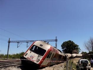 Φωτογραφία για Εκτροχιάστηκε τρένο του ΟΣΕ στην Κατερίνη