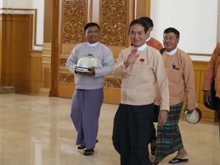 Φωτογραφία για Μιανμάρ: Το κοινοβούλιο εξέλεξε τον νέο πρόεδρο της χώρας