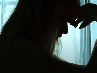 Φωτογραφία για Σεξ αντί για ενοίκιο: Ένα σοκαριστικό ντοκιμαντέρ για μια χυδαία πρακτική