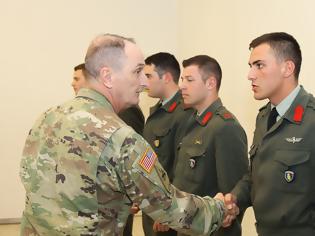 Φωτογραφία για Επίσκεψη Υπασπιστή Διοίκησης της TRADOC του Αμερικανικού Στρατού σε ΓΕΣ και ΣΜΥ (11 ΦΩΤΟ)