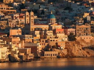 Φωτογραφία για Βόλτα στην ιστορία, με έναν περίπατο στην Ερμούπολη της Σύρου