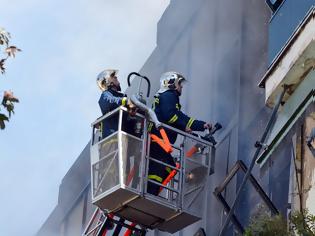 Φωτογραφία για Έφηβη στην Ρόδο έσωσε τρεις ανήλικες κοπέλες από φλεγόμενο κτίριο