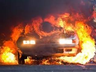 Φωτογραφία για Πάτρα: Νέα φωτιά σε σταθμευμένο αυτοκίνητο τα ξημερώματα