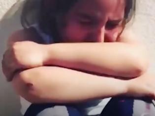 Φωτογραφία για Ο Ερντογάν σπάει όλα τα κοντέρ της προπαγάνδας – Κοριτσάκι κλαίει με λυγμούς γιατί δεν το πήγαν να δει τον Σουλτάνο! [video]