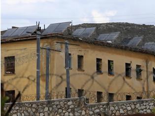 Φωτογραφία για Η φυλακή σήμερα είναι ο σύγχρονος Καιάδας - Κείμενο των κρατουμένων του Νοσοκομείου των Φυλακών Κορυδαλλού