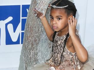 Φωτογραφία για Η κόρη της Beyoncé έχει στιλίστα και personal shopper (και είναι μόλις έξι ετών)