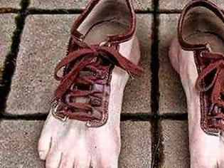 Φωτογραφία για Χόρχε Μπουκάι: Το σύνδρομο των στενών παπουτσιών