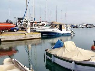 Φωτογραφία για Χωρίς φύλαξη το λιμάνι στην Αρτέμιδα -Στόχος ληστών σκάφη και βάρκες