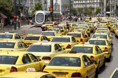 Βαριά χρηματικά πρόστιμα σε δήμους εάν δεν οριοθετήσουν πιάτσες ταξί
