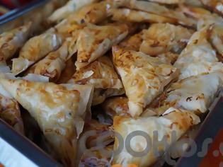 Φωτογραφία για Η συνταγή της ημέρας: Πεντανόστιμα κοτοπιτάκια με φύλλο κρούστας