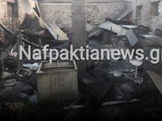 Φωτογραφία για Αποθήκη κάηκε ολοσχερώς στα Μαλάματα Φωκίδας [video]
