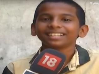 Φωτογραφία για Απίστευτο: Αγόρι στην Ινδία ανάβει λάμπες με ένα άγγιγμα